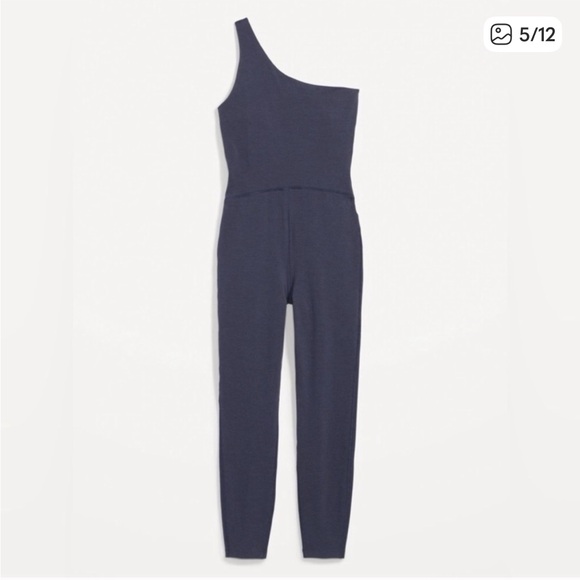 Old Navy One-Shoulder Active Jumpsuit - Picture 3 of 4